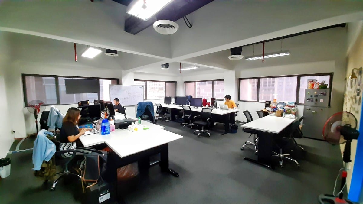 80SQM Window Office for Rent in Makati 30-Seater