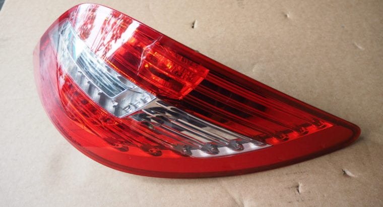 MERCEDES BENZ W251 R400 4MATIC 2013 LED TAIL LAMP