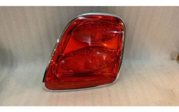 BENTLEY CONTINENTAL FLYING SPUR TAIL LIGHT RIGHT