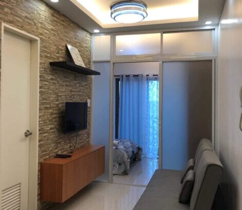 1 bedroom w/balcony for sale near Eastwood