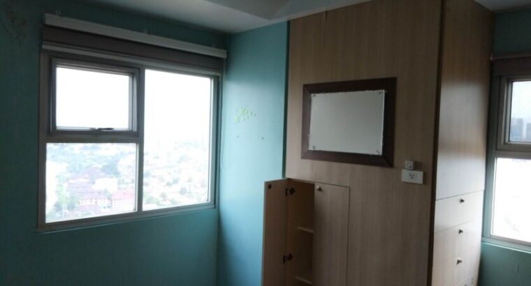 2 Bedroom condo unit for sale along EDSA in Boni